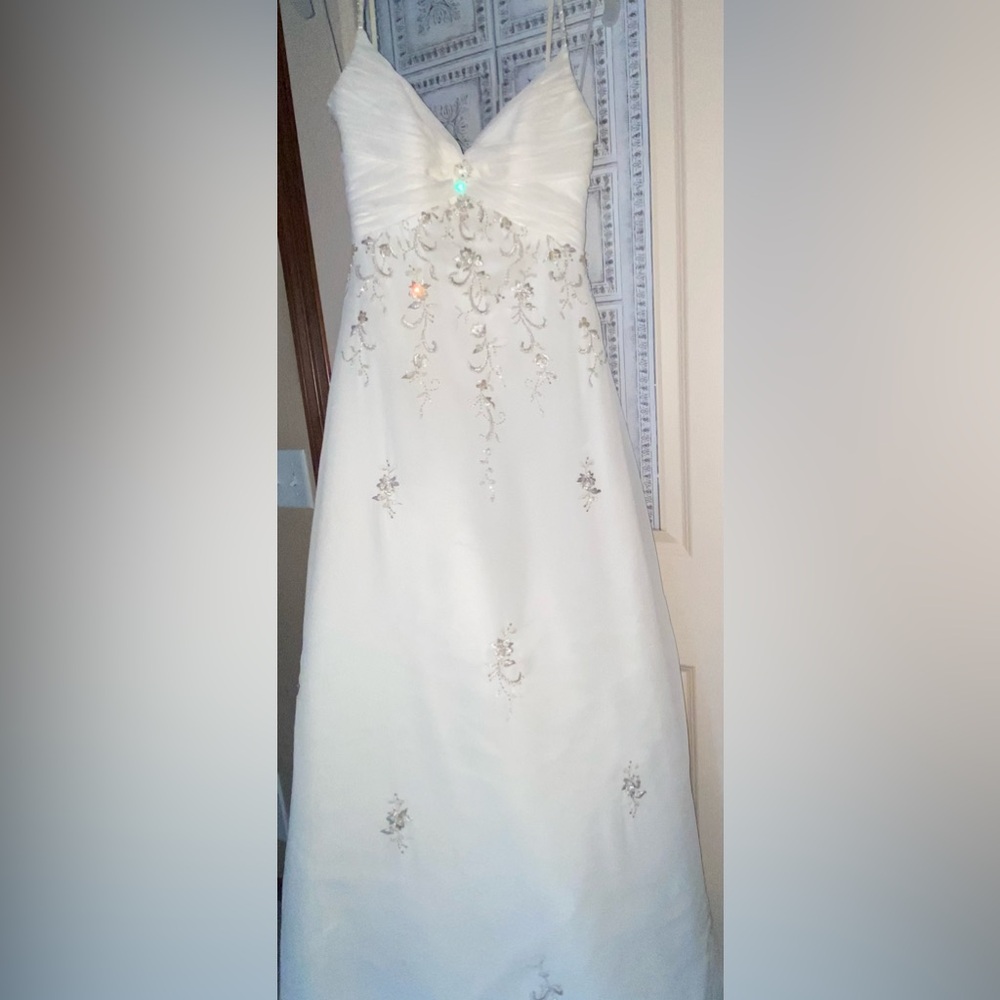 👰🏻Angelique’s Sz-8 PreVintage-07 $650 Originally Bridal Wedding Gown Never Worn - Picture 2 of 16